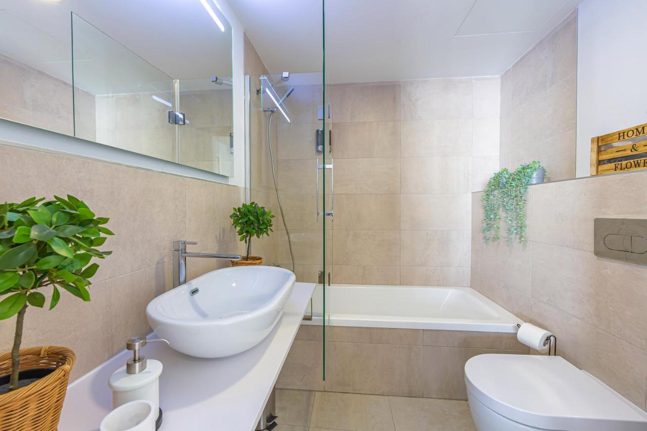 Appartement Ventura 2 - Centric & Pool - Simplytarifa Extérieur photo